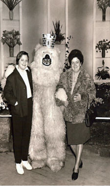 Aus dem Familienalbum: © Ursula Fellberg und ihre Mutter Ilse ca.1962