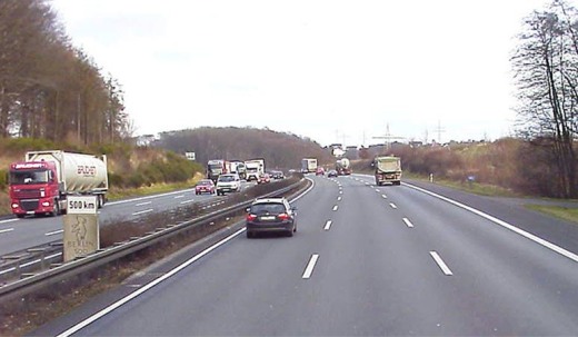 Bild 5 Berliner Meilenstein an der A 1 vor der Anschlussstelle Hagen-West - ursprünglich an der A 2 bei Gelsenkirchen-Ost? (© Foto Michael Damm 2008)